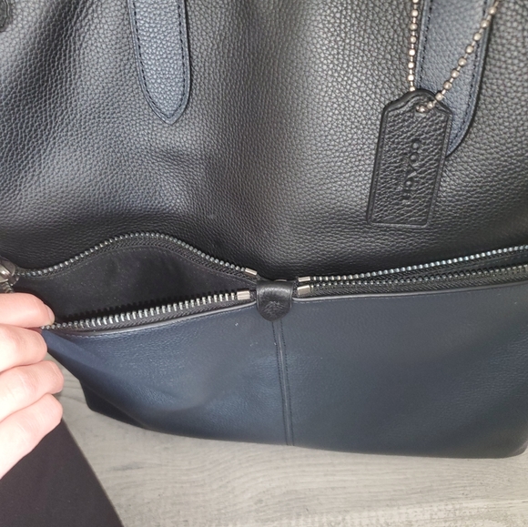 EUC Coach Messenger Bag - Picture 4 of 8